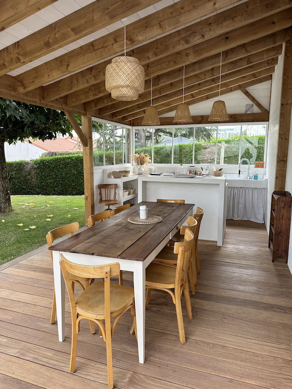 Agencement et décoration d'extérieur, création d'une cuisine en béton cellulaire